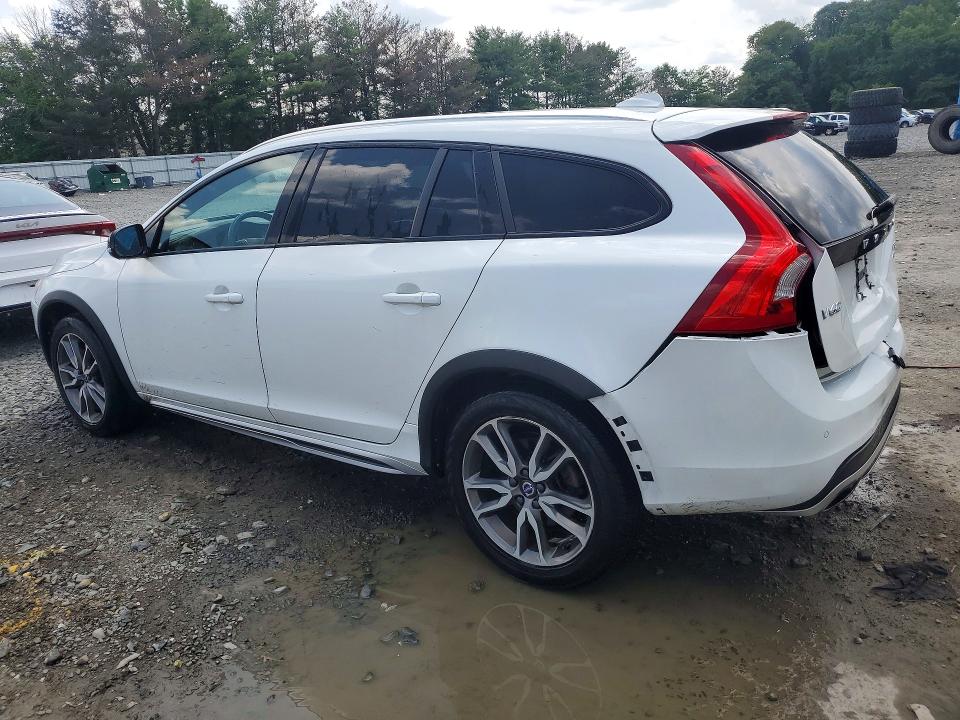 Продаж на аукціоні авто 2016 Volvo V60 Cross Country, vin: YV4612HK4G1018852, номер лоту: 62081016