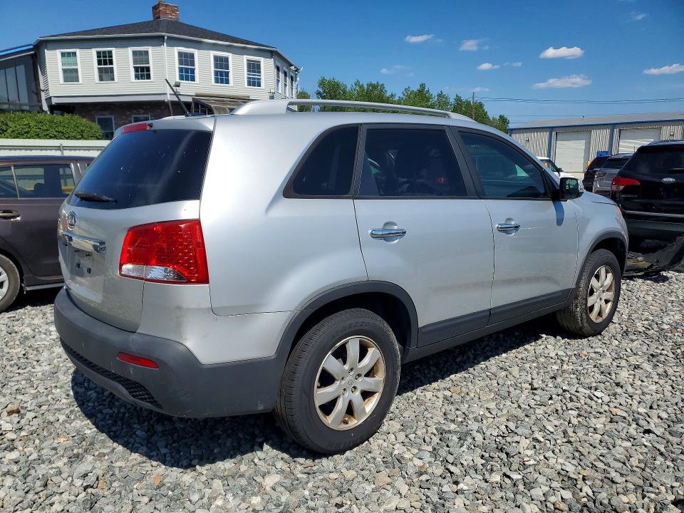 2011 Kia Sorento მანქანა იყიდება აუქციონზე, vin: 5XYKT4A16BG049523, აუქციონის ნომერი: 61977566