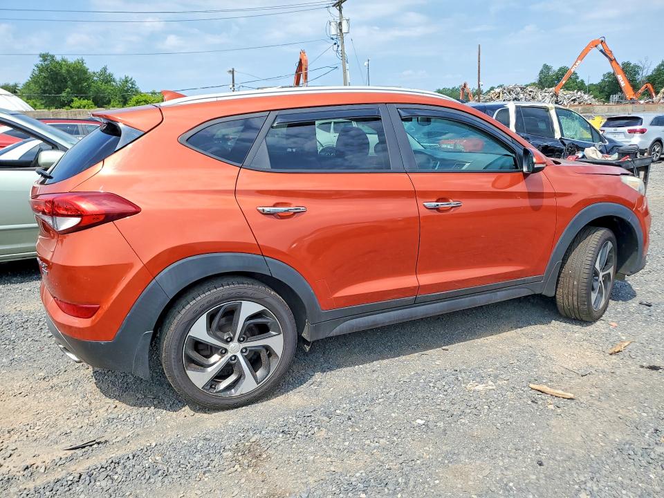 60892146 :رقم المزاد ، KM8J3CA2XGU165744 vin ، 2016 Hyundai Tucson مزاد بيع
