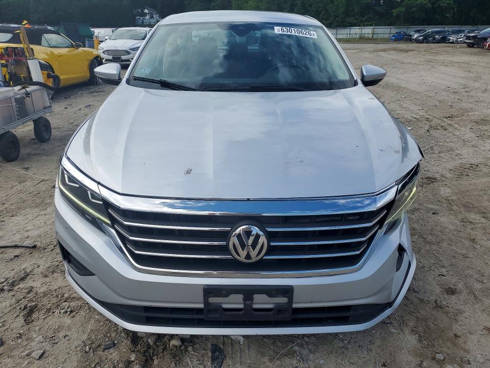 2020 Volkswagen Passat მანქანა იყიდება აუქციონზე, vin: 1VWSA7A38LC012081, აუქციონის ნომერი: 63010626