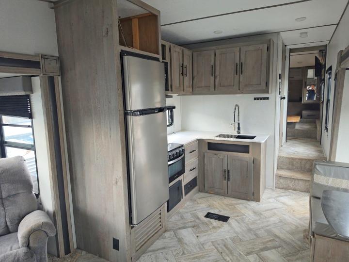 63481306 :رقم المزاد ، 4YDF25329M3105006 vin ، 2021 Keystone Springdale مزاد بيع