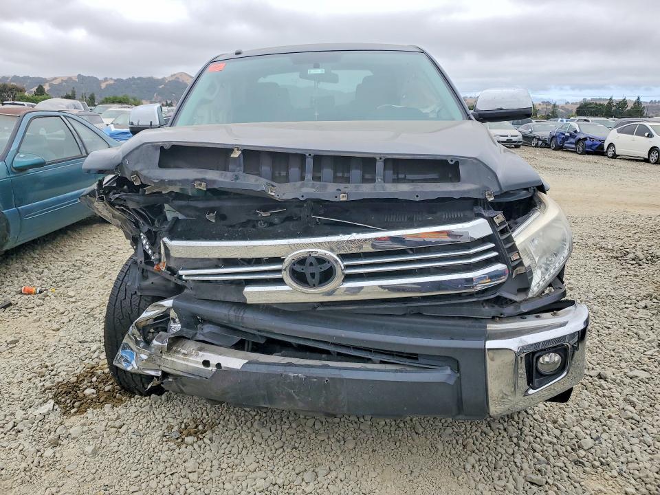 Aukcja sprzedaży 2017 Toyota Tundra, vin: 5TFDY5F1XHX665594, numer aukcji: 58569076