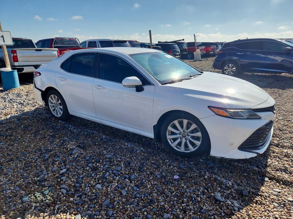 2018 Toyota Camry მანქანა იყიდება აუქციონზე, vin: 4T1B11HK0JU055653, აუქციონის ნომერი: 60569856
