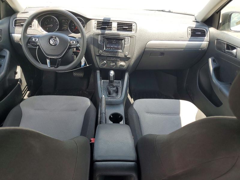 60708766 :رقم المزاد ، 3VW2B7AJ5HM214832 vin ، 2017 Volkswagen Jetta مزاد بيع