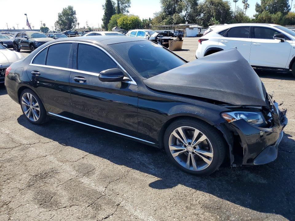 Продажа на аукционе авто 2017 Mercedes-benz C, vin: 55SWF4JB8HU197009, номер лота: 61117796