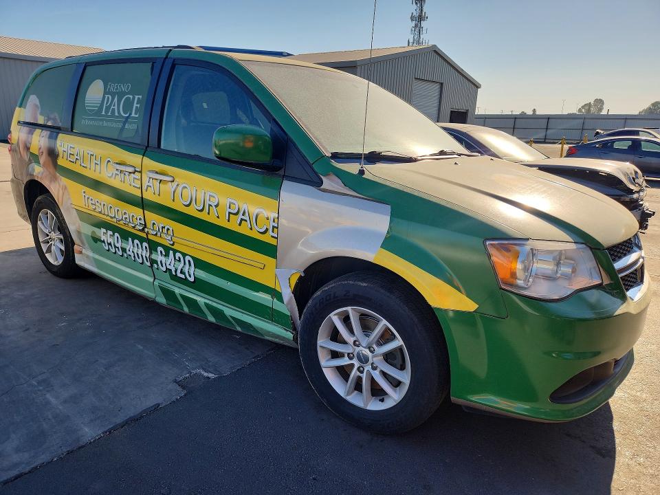 2015 Dodge Grand Caravan მანქანა იყიდება აუქციონზე, vin: 2C4RDGCG4FR623553, აუქციონის ნომერი: 62503076