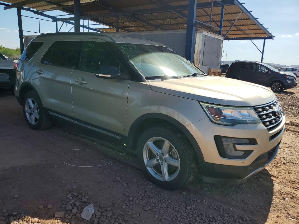 62520376 :رقم المزاد ، 1FM5K8D87HGC47982 vin ، 2017 Ford Explor Xlt مزاد بيع
