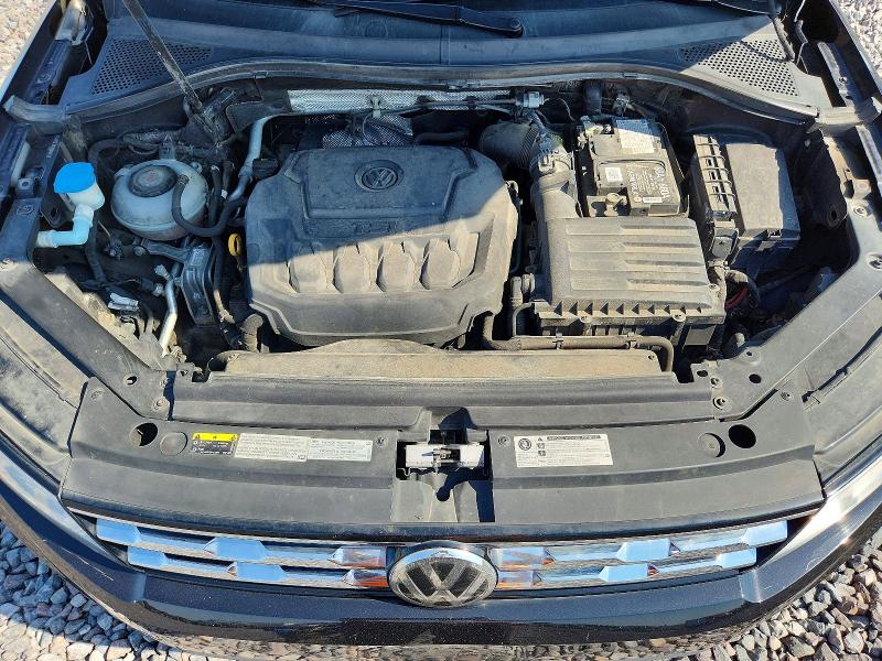 61080356 :رقم المزاد ، 3VV2B7AX5JM156817 vin ، 2018 Volkswagen Tiguan مزاد بيع