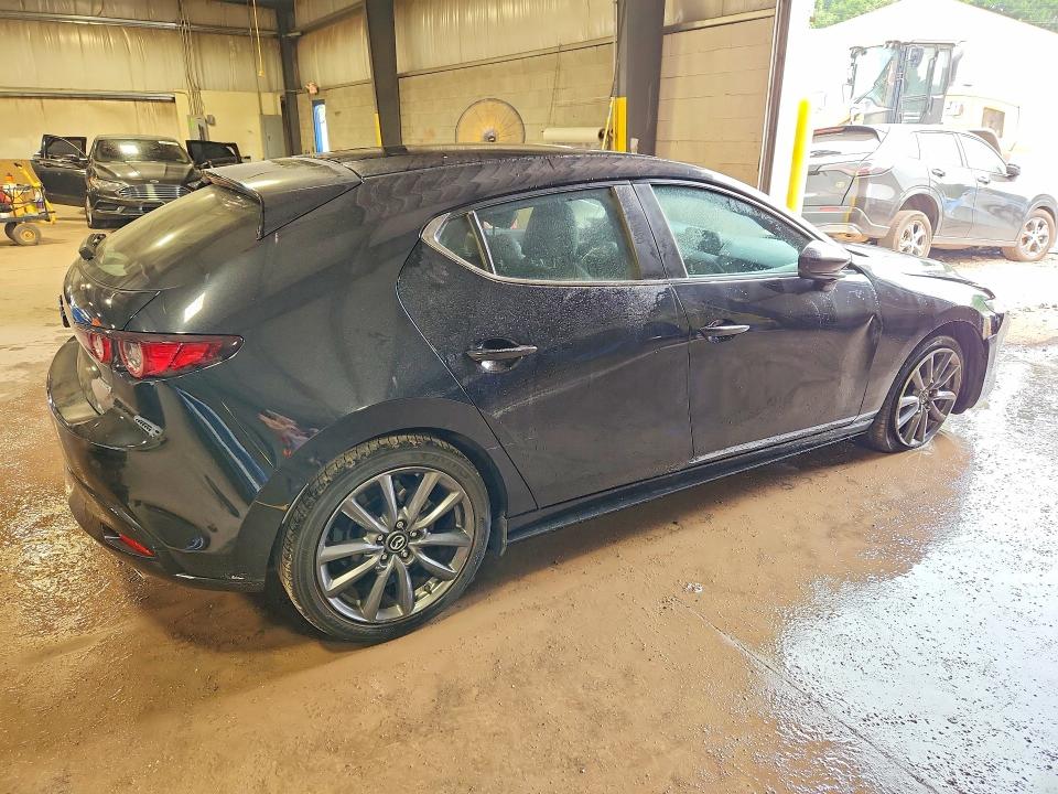 61152976 :رقم المزاد ، JM1BPBLLXM1347809 vin ، 2021 Mazda 3 مزاد بيع