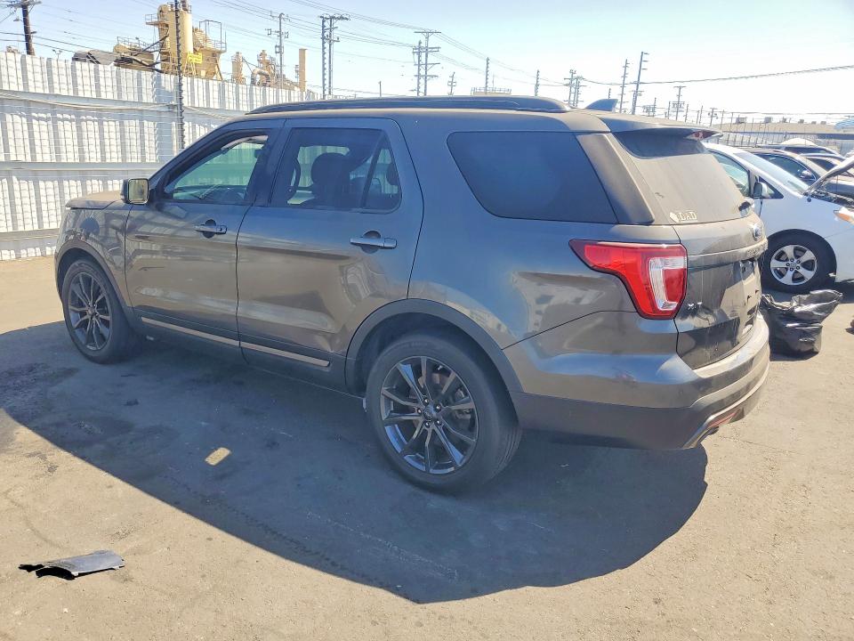 62754996 :رقم المزاد ، 1FM5K7D86HGD04084 vin ، 2017 Ford Explorer مزاد بيع