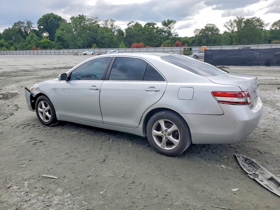 60704706 :رقم المزاد ، 4T4BF3EK8AR021113 vin ، 2010 Toyota Camry مزاد بيع