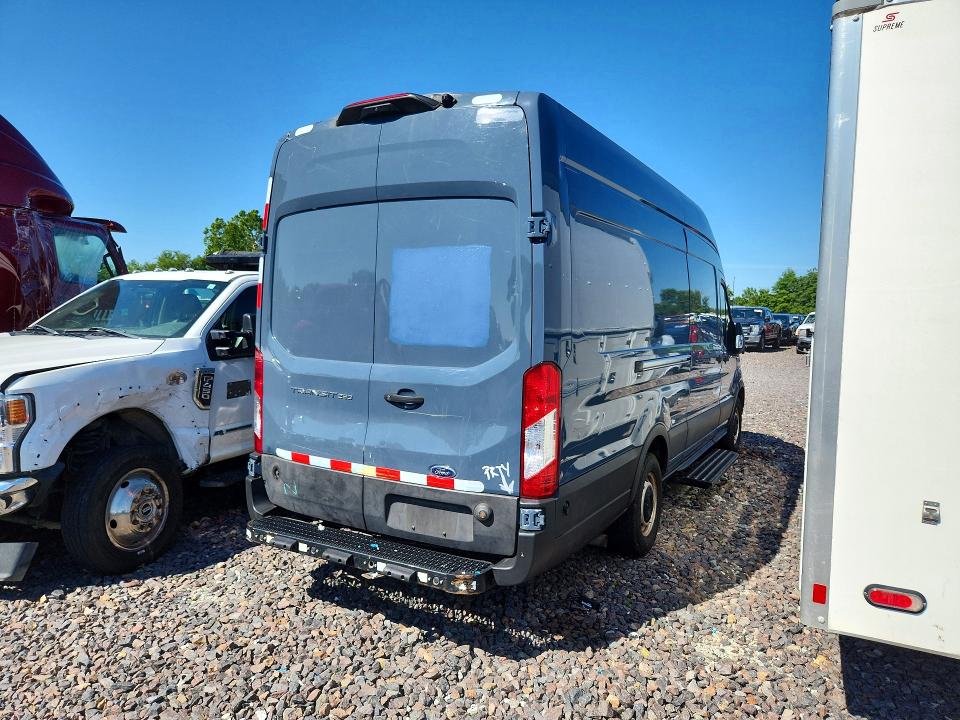61804596 :رقم المزاد ، 1FTBR3X80LKB28002 vin ، 2020 Ford Transit مزاد بيع
