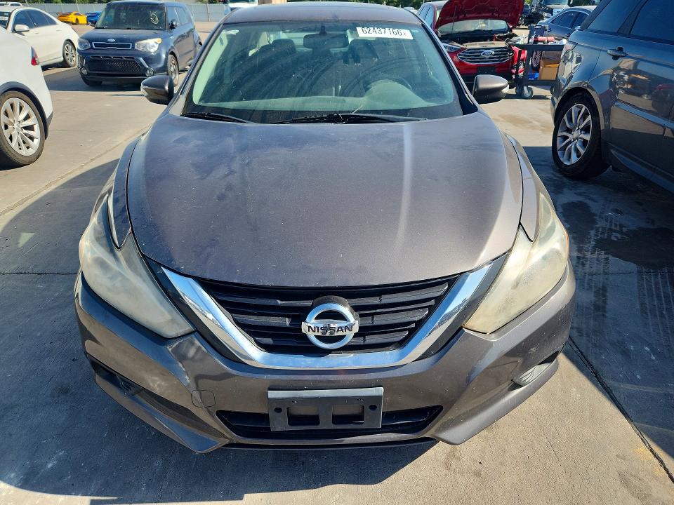 62437166 :رقم المزاد ، 1N4AL3AP2HC218126 vin ، 2017 Nissan Altima مزاد بيع