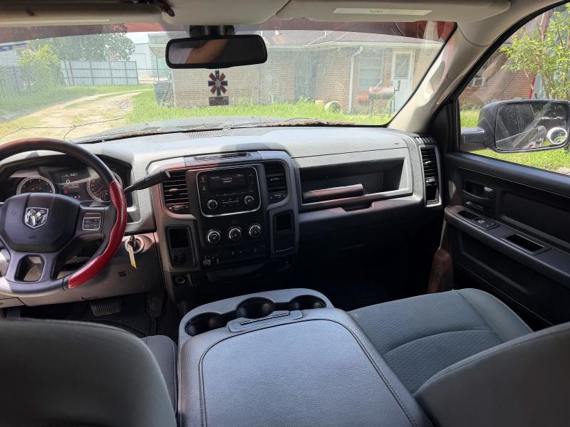 59281986 :رقم المزاد ، 3C6UR4CJ4JG215145 vin ، 2018 Ram 2500 مزاد بيع