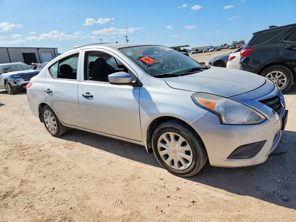 62904676 :رقم المزاد ، 3N1CN7AP6HL822936 vin ، 2017 Nissan Versa مزاد بيع