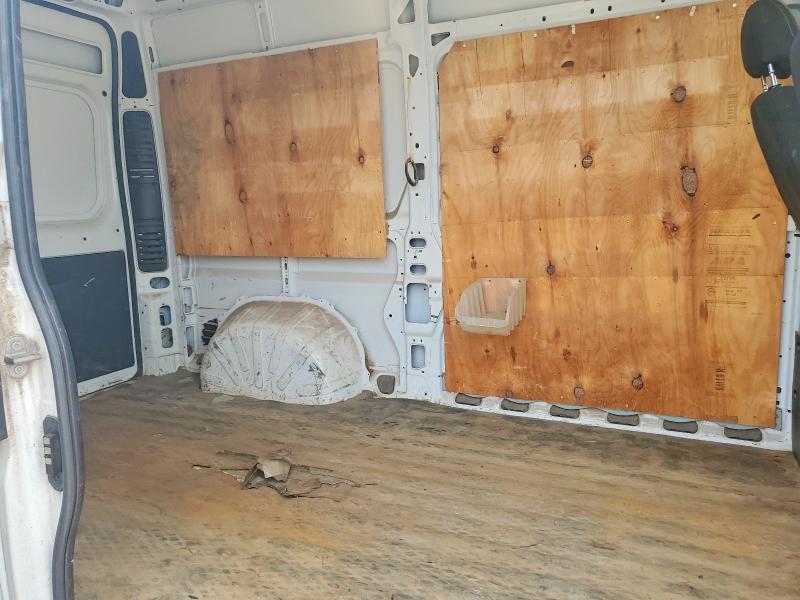 60441396 :رقم المزاد ، 3C6TRVCG2JE112727 vin ، 2018 Ram Promaster 2500 مزاد بيع