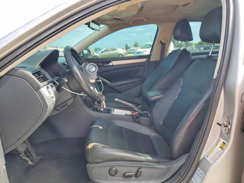 62203246 :رقم المزاد ، 1VWBP7A32CC054468 vin ، 2012 Volkswagen Passat مزاد بيع