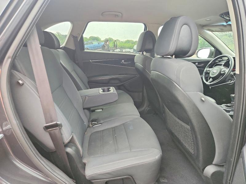 2016 Kia Sorento მანქანა იყიდება აუქციონზე, vin: 5XYPG4A34GG166035, აუქციონის ნომერი: 61876086