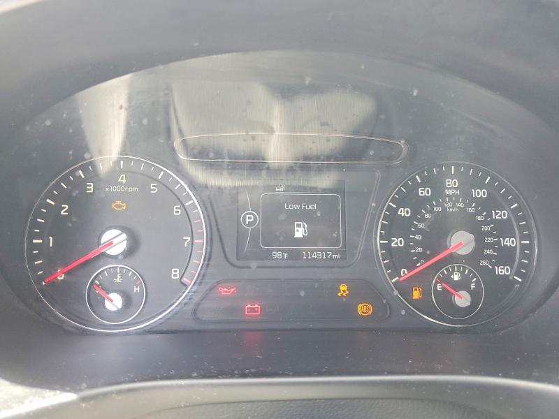 60794756 :رقم المزاد ، 5XYPG4A36HG195697 vin ، 2017 Kia Sorento مزاد بيع
