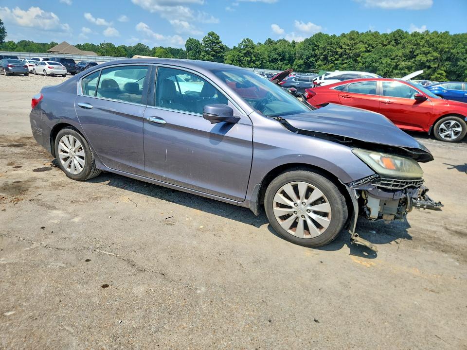 62347456 :رقم المزاد ، 1HGCR2F88FA126834 vin ، 2015 Honda Accord مزاد بيع
