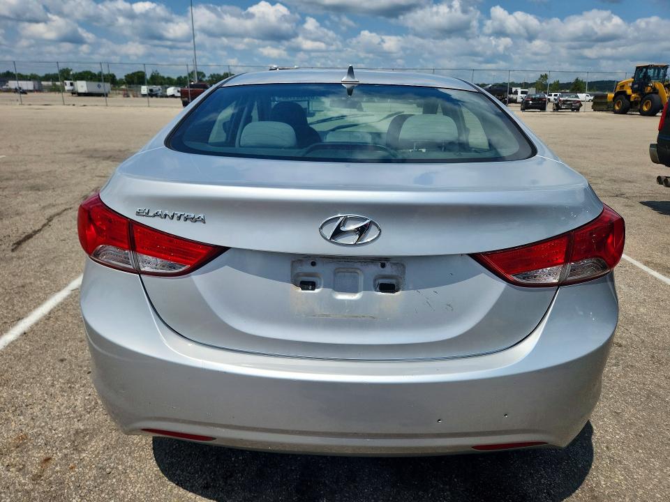 63148176 :رقم المزاد ، 5NPDH4AE6DH316202 vin ، 2013 Hyundai Elantra مزاد بيع