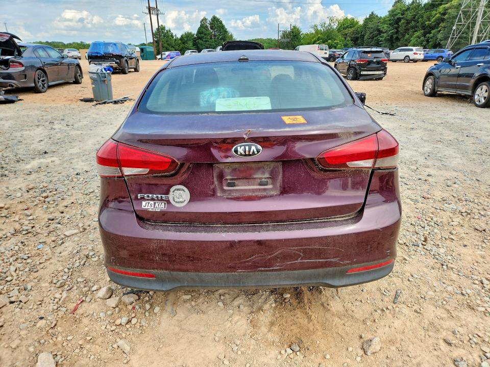 61724926 :رقم المزاد ، 3KPFK4A74HE148517 vin ، 2017 Kia Forte مزاد بيع