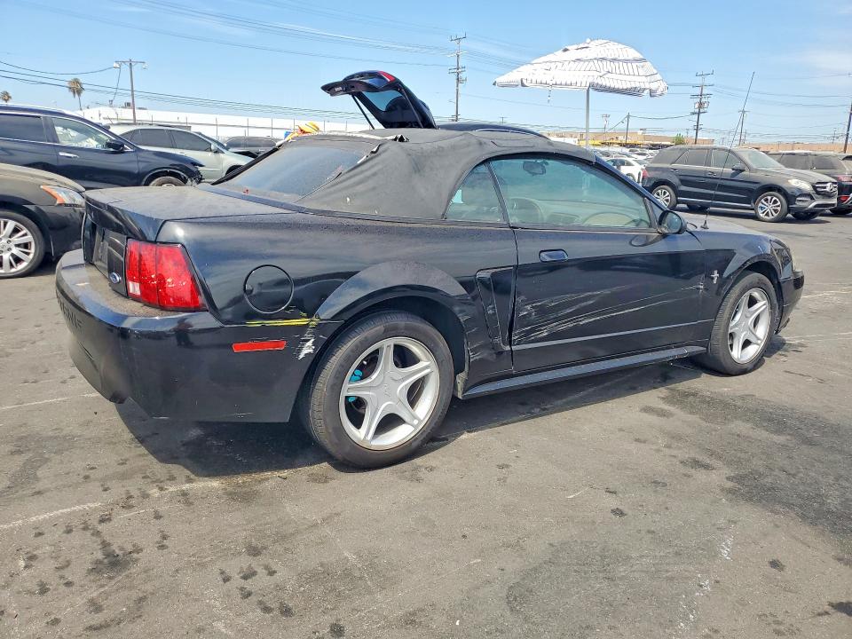2000 Ford Mustang მანქანა იყიდება აუქციონზე, vin: 1FAFP4444YF192886, აუქციონის ნომერი: 61594476