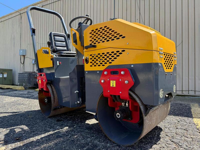 2025 Others 2025 Road Roller Double Drum V მანქანა იყიდება აუქციონზე, vin: 3810429, აუქციონის ნომერი: 63062596