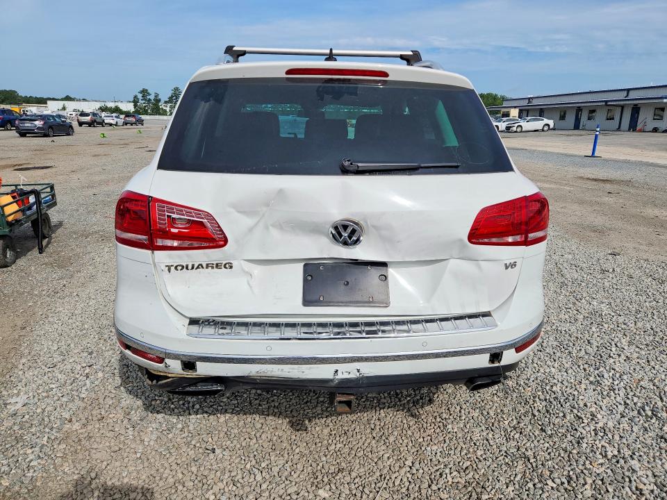 2016 Volkswagen Touareg მანქანა იყიდება აუქციონზე, vin: WVGEF9BP4GD012458, აუქციონის ნომერი: 62040436