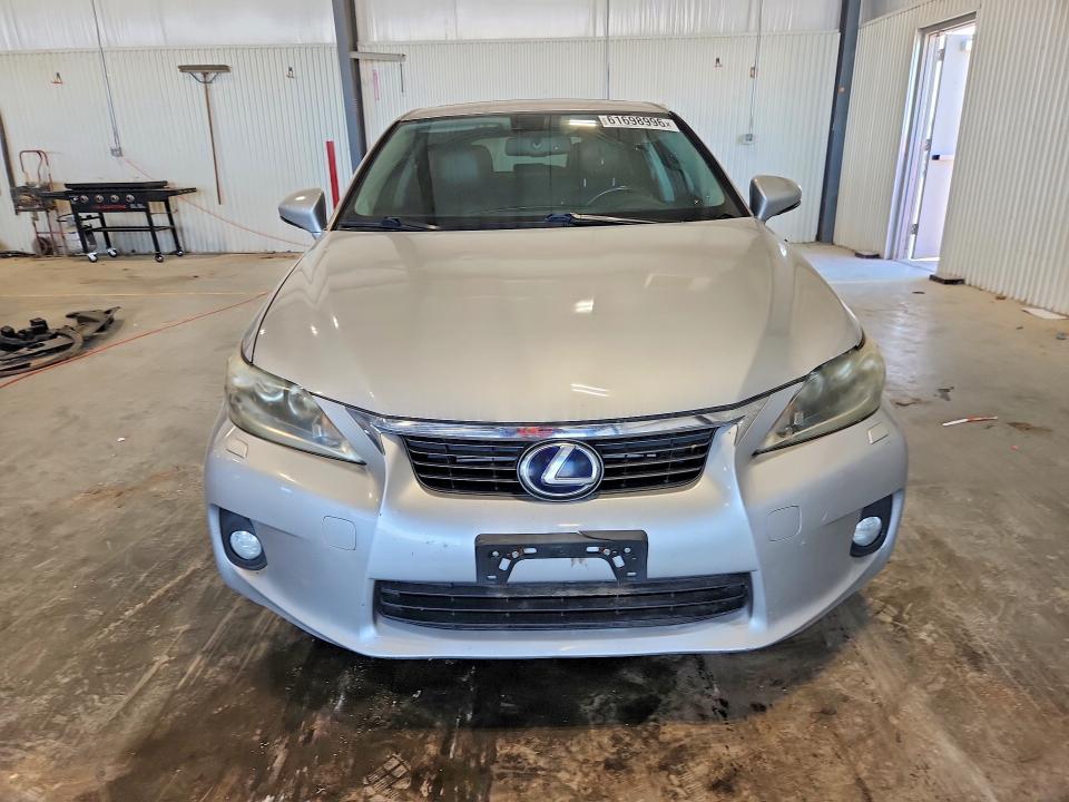 61698996 :رقم المزاد ، JTHKD5BH8B2006602 vin ، 2011 Lexus Ct مزاد بيع