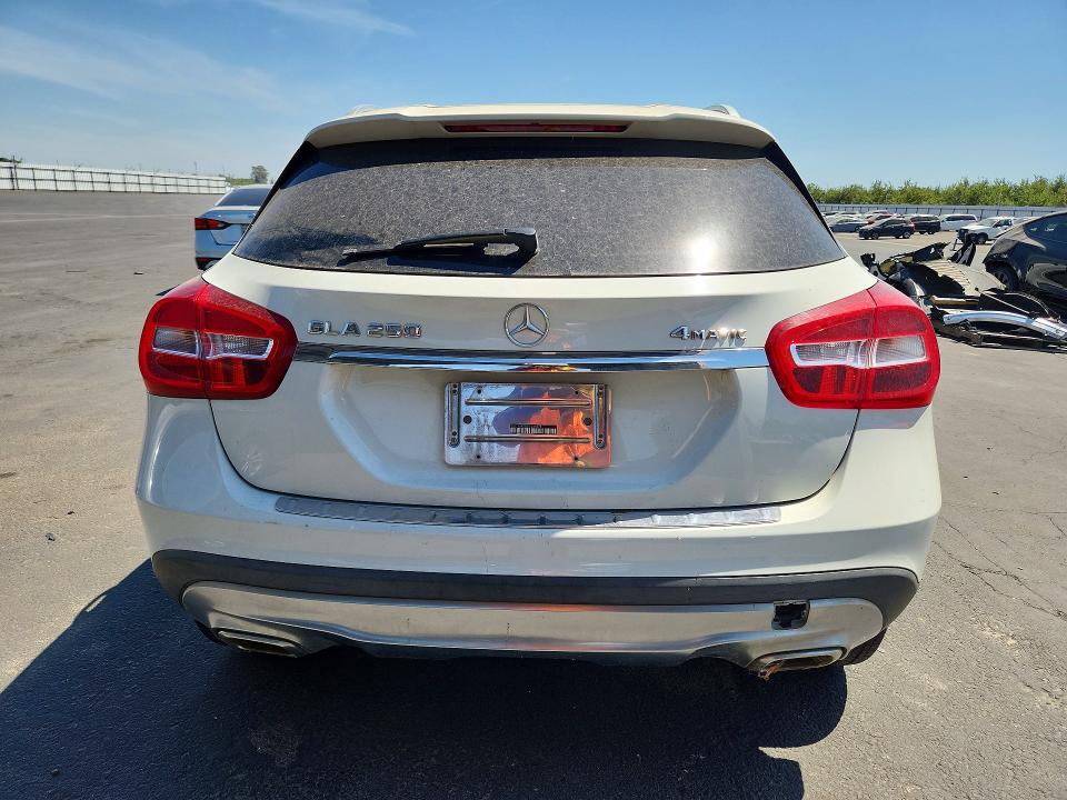 62220946 :رقم المزاد ، WDCTG4GB5GJ245978 vin ، 2016 Mercedes-benz Gla مزاد بيع