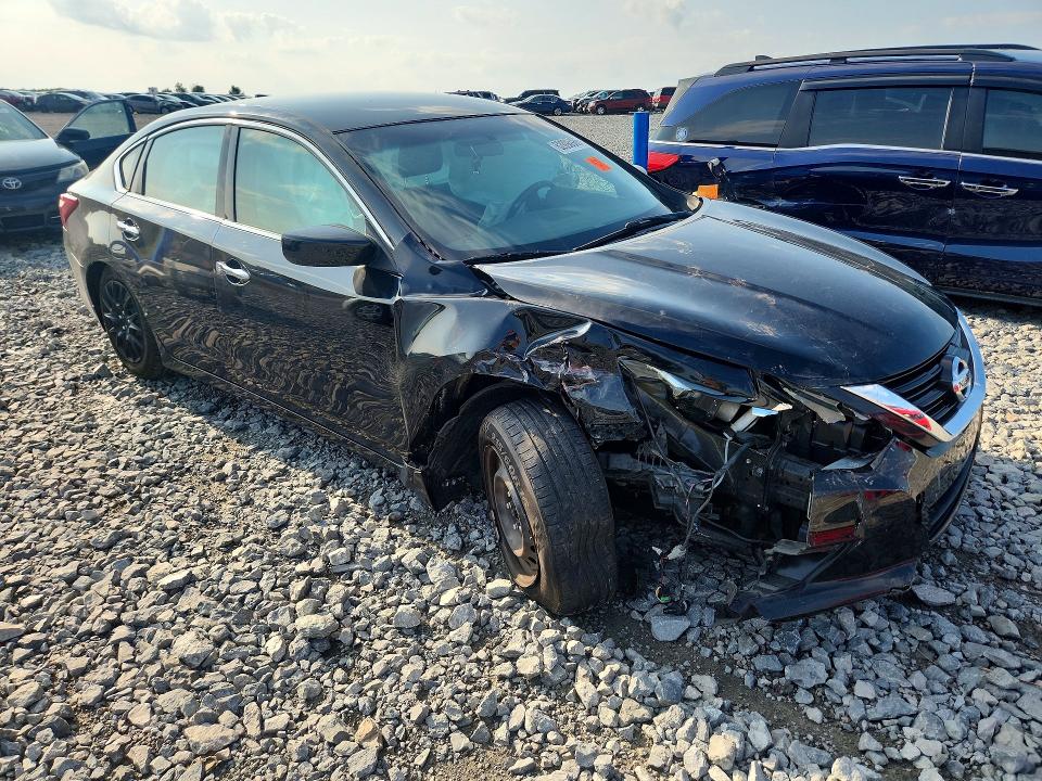 Продажа на аукционе авто 2018 Nissan Altima, vin: 1N4AL3AP8JC284072, номер лота: 62096966
