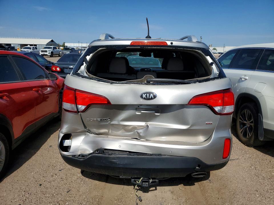 2015 Kia Sorento მანქანა იყიდება აუქციონზე, vin: 5XYKT3A62FG570993, აუქციონის ნომერი: 60625086