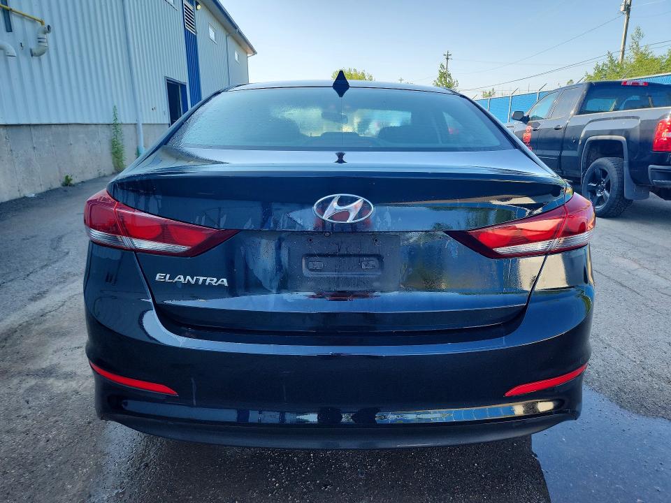 2017 Hyundai Elantra მანქანა იყიდება აუქციონზე, vin: KMHD84LF5HU176754, აუქციონის ნომერი: 60469136