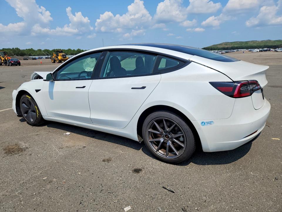 62009356 :رقم المزاد ، 5YJ3E1EB4MF051037 vin ، 2021 Tesla Model 3 مزاد بيع