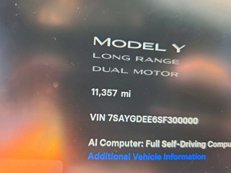 61941146 :رقم المزاد ، 7SAYGDEE6SF300000 vin ، 2025 Tesla Model Y مزاد بيع