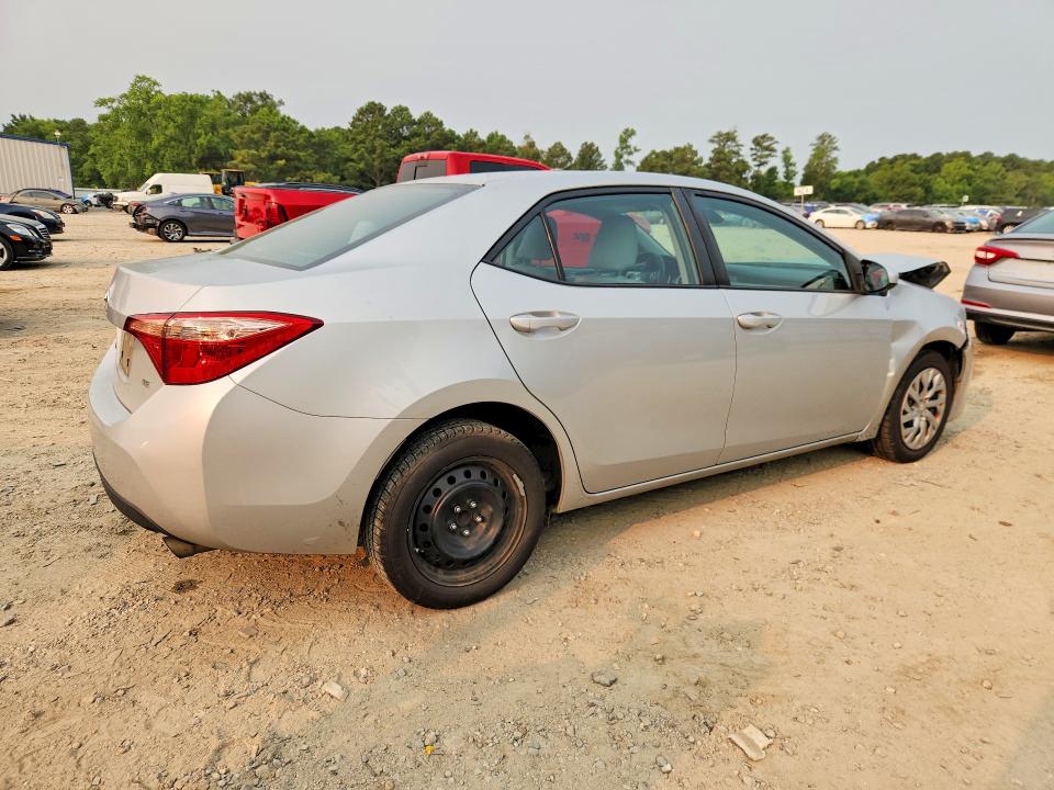 2018 Toyota Corolla მანქანა იყიდება აუქციონზე, vin: 2T1BURHE7JC043517, აუქციონის ნომერი: 61082496