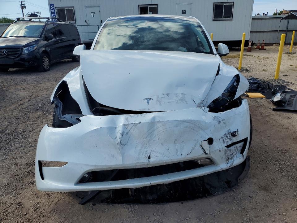 Продажа на аукционе авто 2024 Tesla Model Y, vin: 7SAYGDED0RF102563, номер лота: 61808396