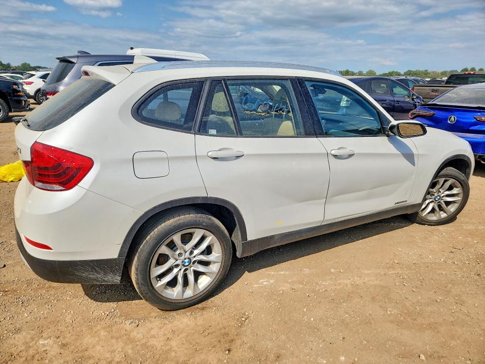 62502066 :رقم المزاد ، WBAVL1C50FVY39889 vin ، 2015 Bmw X1 مزاد بيع