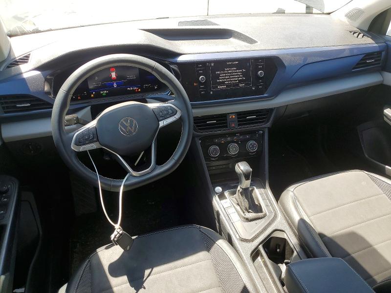 61902626 :رقم المزاد ، 3VVSX7B2XPM302755 vin ، 2023 Volkswagen Taos مزاد بيع