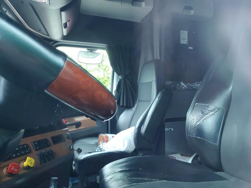 Продажа на аукционе авто 2020 Freightliner Cascadia 126, vin: 3AKJHHDR8LSLU5524, номер лота: 61395206