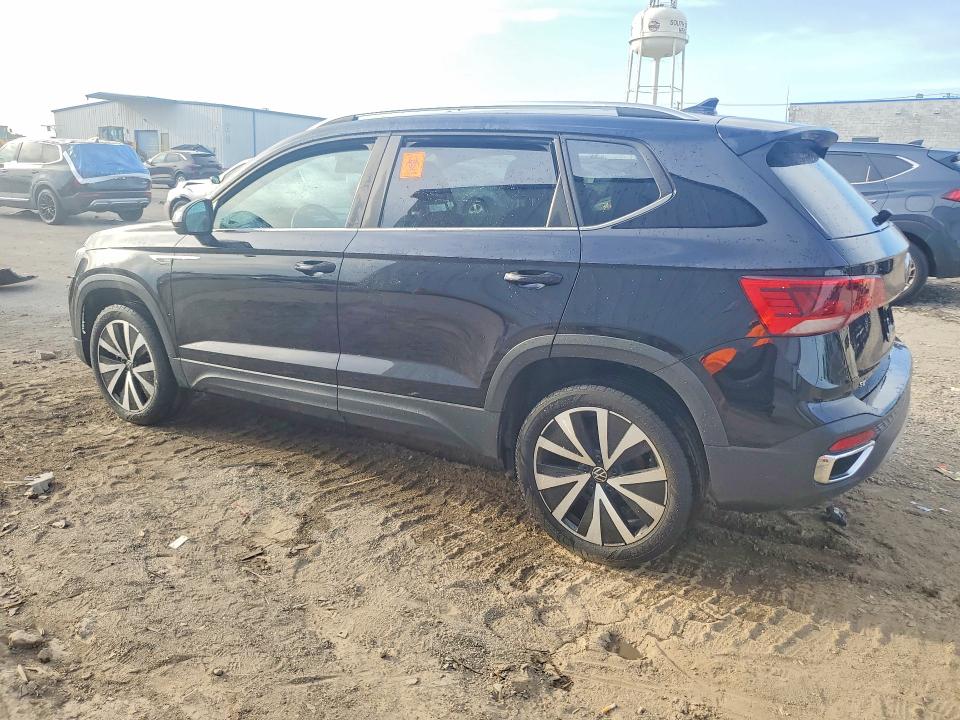 Продаж на аукціоні авто 2022 Volkswagen Taos, vin: 3VVSX7B2XNM010519, номер лоту: 61353306