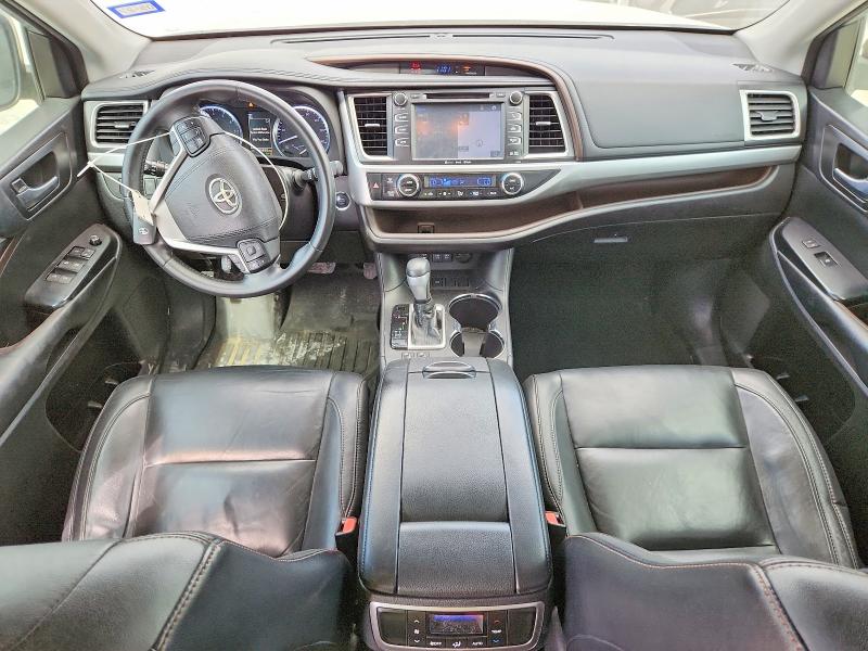 2018 Toyota Highlander მანქანა იყიდება აუქციონზე, vin: 5TDKZRFH9JS543393, აუქციონის ნომერი: 59800236