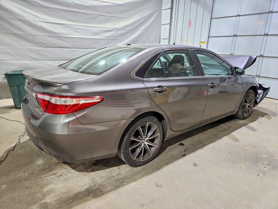 2016 Toyota Camry მანქანა იყიდება აუქციონზე, vin: 4T1BF1FK9GU610743, აუქციონის ნომერი: 60599396