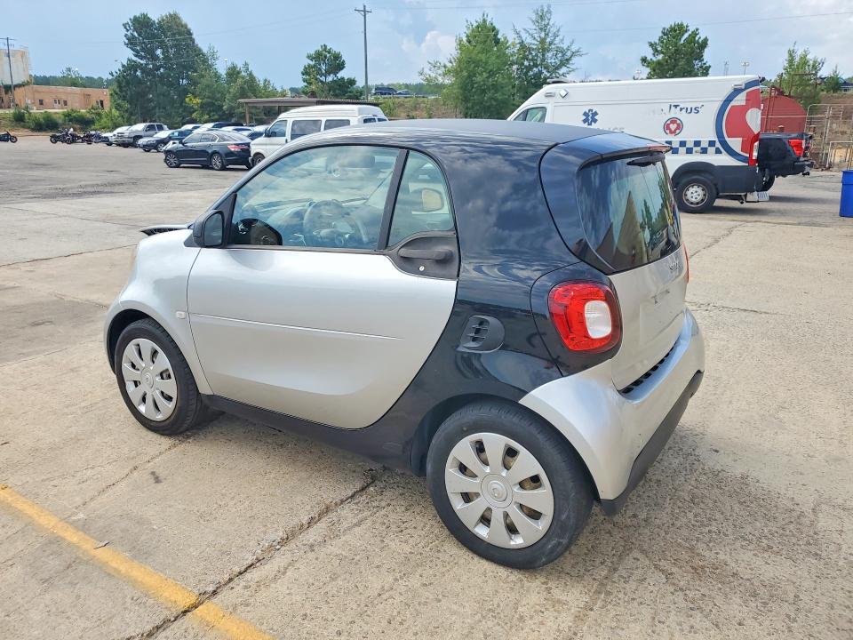 2016 Smart Fortwo მანქანა იყიდება აუქციონზე, vin: WMEFJ5DA3GK076996, აუქციონის ნომერი: 60327696