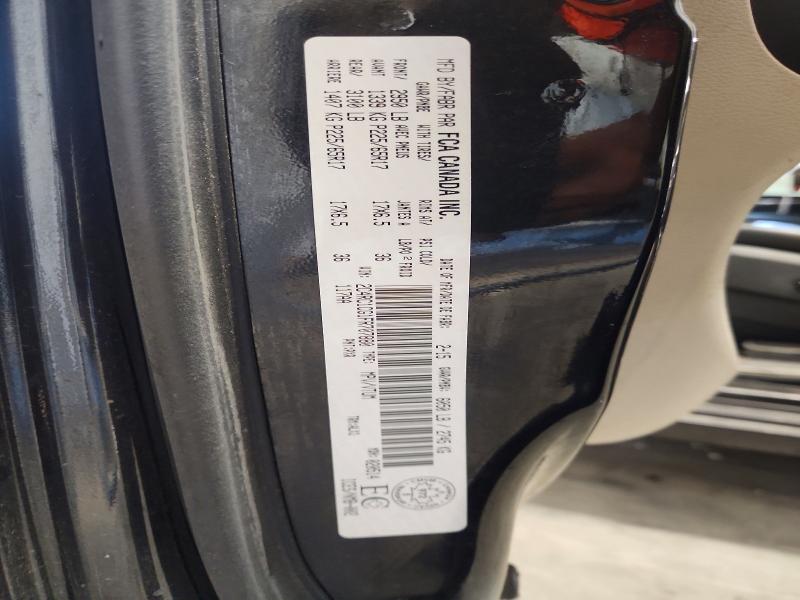 60791896 :رقم المزاد ، 2C4RC1CG1FR707880 vin ، 2015 Chrysler Town & Country مزاد بيع