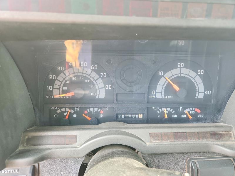 63387786 :رقم المزاد ، 1GDJ7H1C41J502055 vin ، 2001 Gmc C-series مزاد بيع