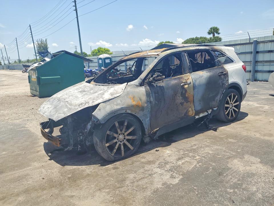 61302176 :رقم المزاد ، 5XYPG4A34HG293871 vin ، 2017 Kia Sorento مزاد بيع