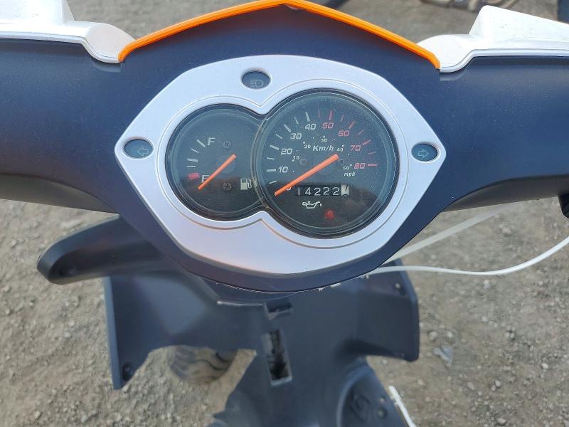 60627856 :رقم المزاد ، RFLDA0518NA004572 vin ، 2022 Cf Moto Scooter مزاد بيع