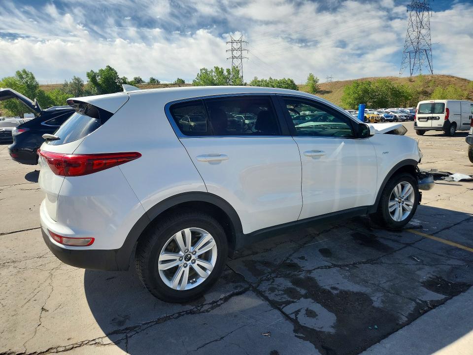 60257446 :رقم المزاد ، KNDPMCAC2H7140907 vin ، 2017 Kia Sportage مزاد بيع